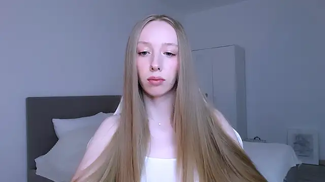 Luna insniity online show from March 9, 9:18 pm