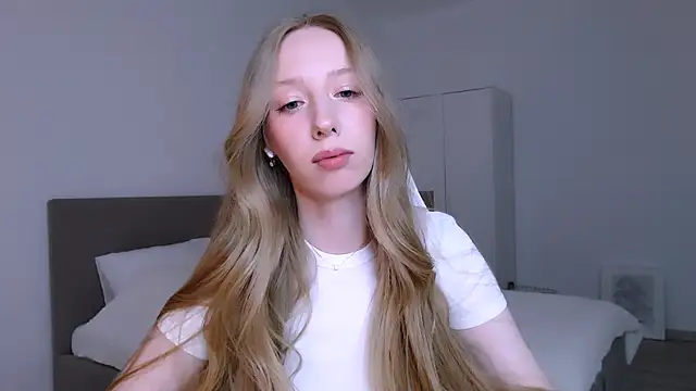 Luna insniity online show from February 26, 9:36 pm