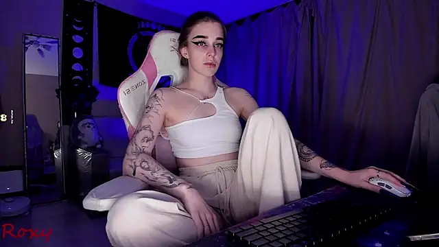 Snapshot of wet_dream_ chatting on October 18, 4:53 pm wet dream online show from October 18, 4:53 pm