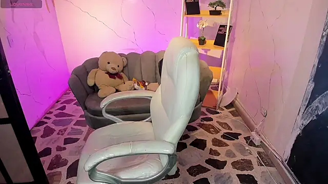 NiickyJones online show from October 30, 10:22 pm