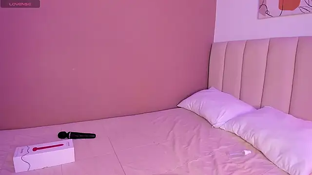 Snapshot of YuliCardona_ chatting on October 14, 8:55 pm YuliCardona online show from October 14, 8:55 pm