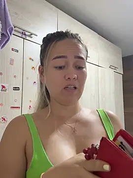 Danielavegax online show from April 10, 1:11 am