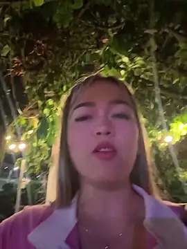 Danielavegax online show from September 19, 2:21 am