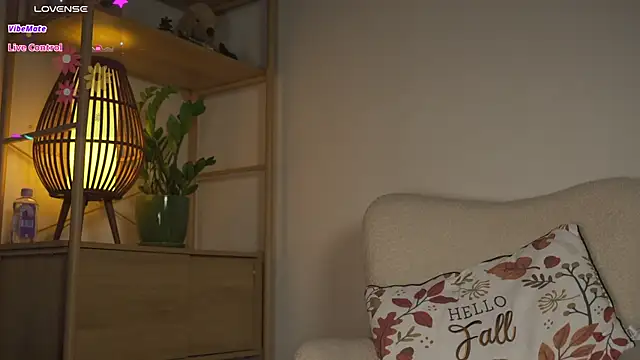 HelloHodge online show from November 22, 4:42 pm