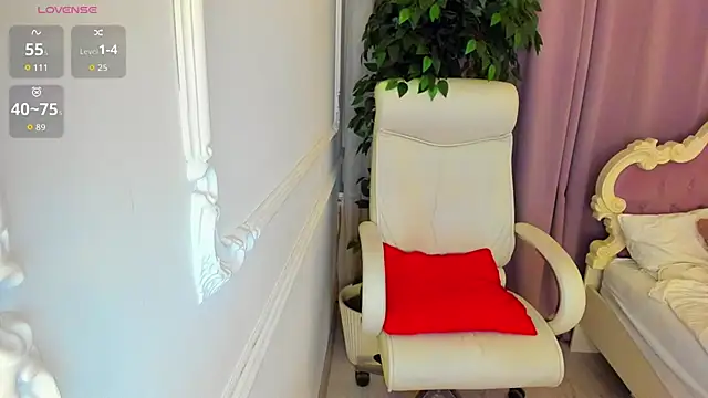 Lily Marlin online show from February 22, 6:03 am