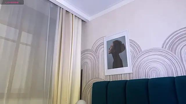 viviann evans online show from March 26, 1:19 am