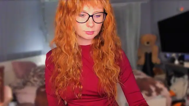 KlementinaBbG online show from March 8, 8:57 pm