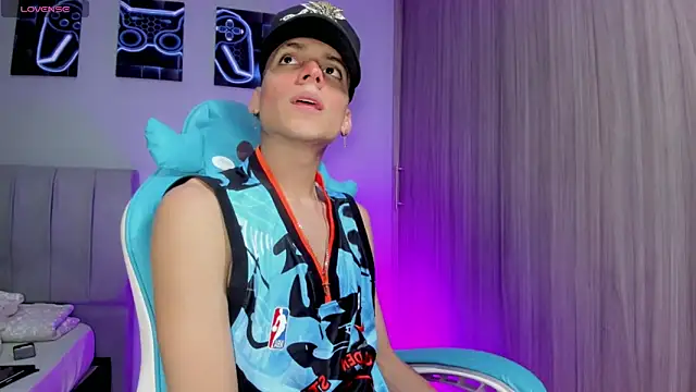 jake and joaquin online show from September 12, 4:02 am