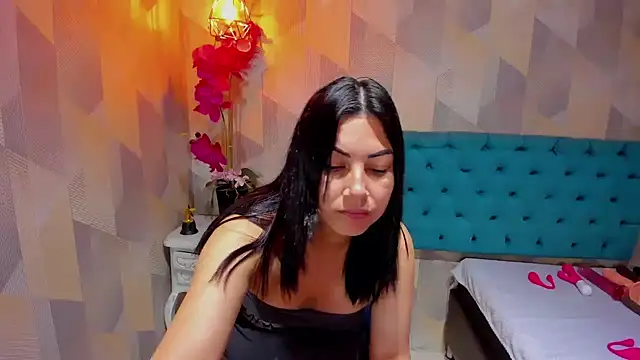 AdaFawxx online show from February 1, 4:55 am