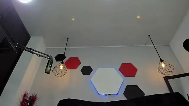 martinaclark online show from December 4, 4:04 am