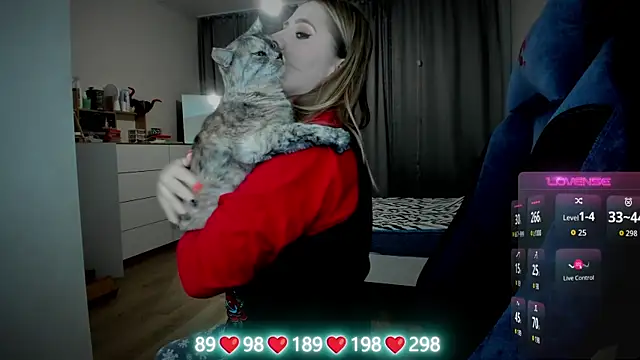 Olivia Munk online show from October 3, 7:24 am