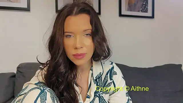 Snapshot of Aithne chatting on September 27, 11:01 pm Aithne online show from September 27, 11:01 pm