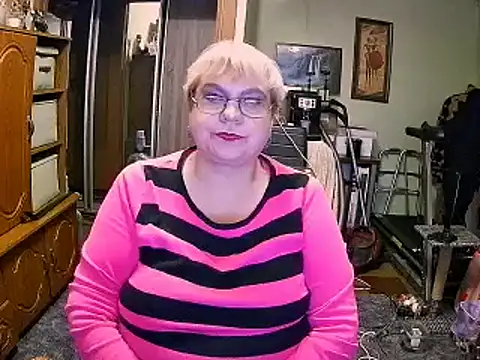 LOLA8888 online show from November 30, 1:15 pm