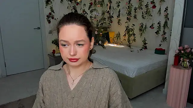 MiracleCurly online show from April 9, 6:02 pm