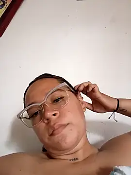 Snapshot of Cristel_Shop chatting on September 23, 8:51 pm Cristel Shop online show from September 23, 8:51 pm