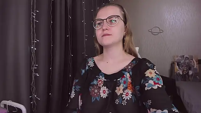 MissBrightShine online show from November 13, 10:58 am