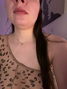 EllyNora online show from April 5, 9:14 pm