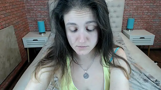 Holliy Cooper online show from October 30, 1:56 pm