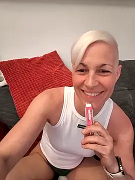 DarleenHot online show from March 24, 5:29 pm