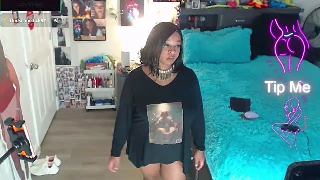 temptressbeauty24 online show from October 23, 3:45 am