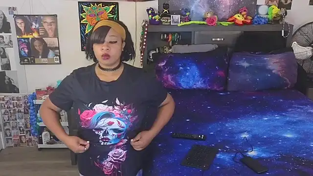 temptressbeauty24 online show from February 8, 6:50 am