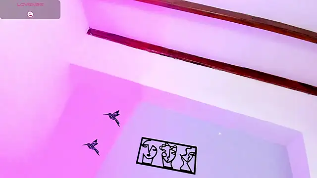 Laura Torres18 online show from November 21, 12:45 am