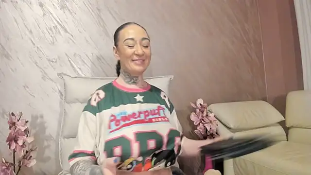 Rayanablackandwhite online show from February 8, 8:23 pm