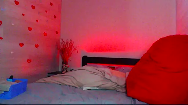 Laya Moon online show from April 3, 12:36 pm