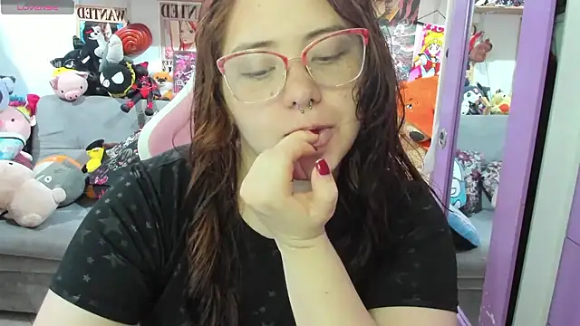 soficammy online show from January 6, 11:19 pm